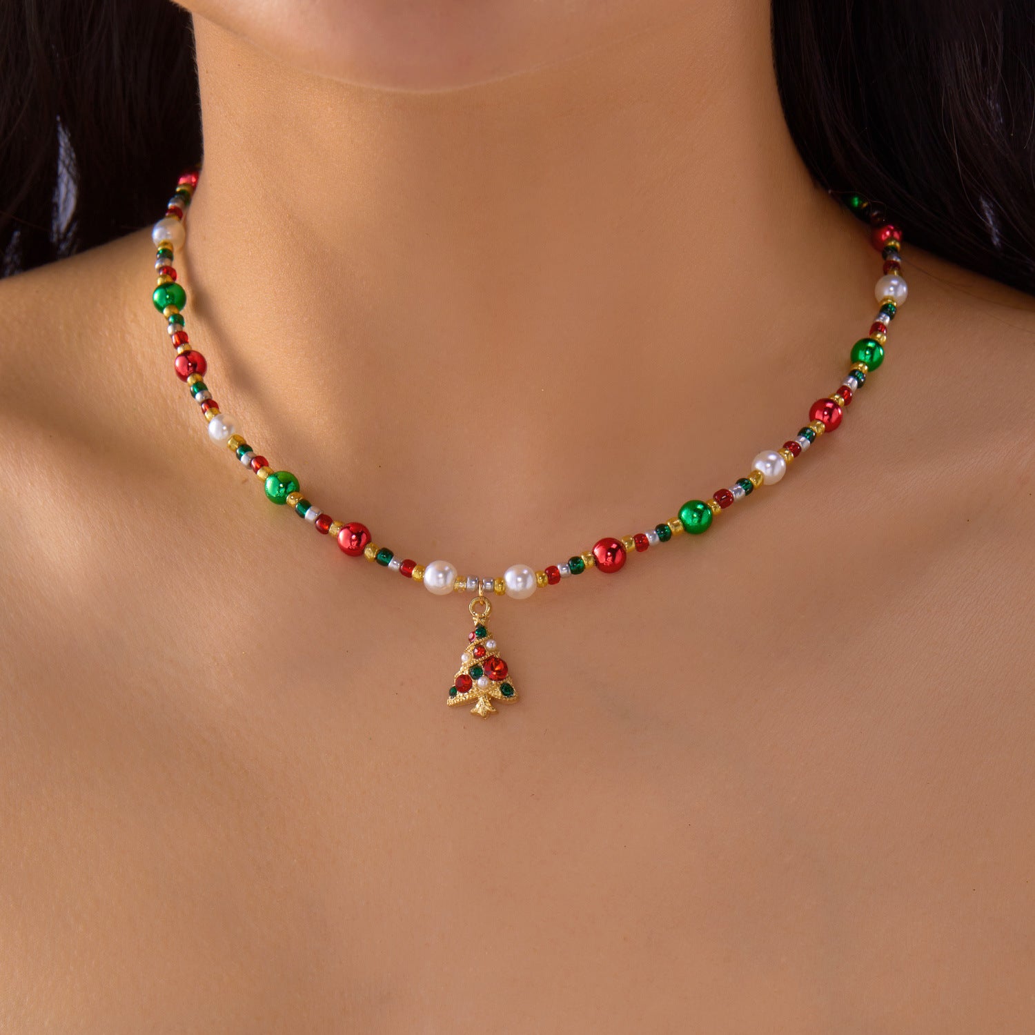 Wholesale Christmas Ornaments Beaded Snowflake Christmas Tree Pendant Necklace